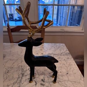 Wrought iron reindeer decor, like new, 14x7